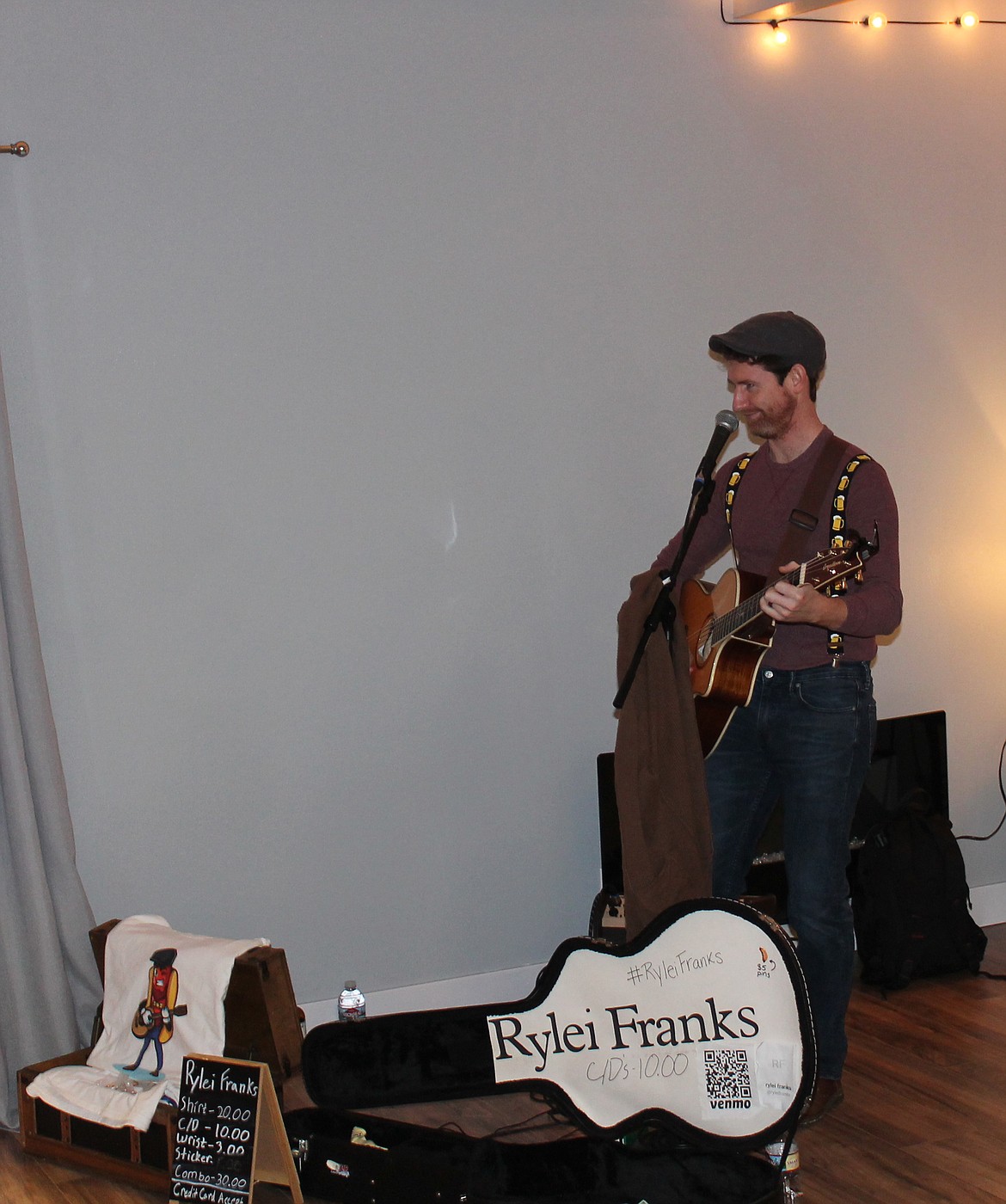Joel Martin/Columbia Basin Herald 
 Rylei Franks performs durinng Brews & Tunes Saturday in Moses Lake.