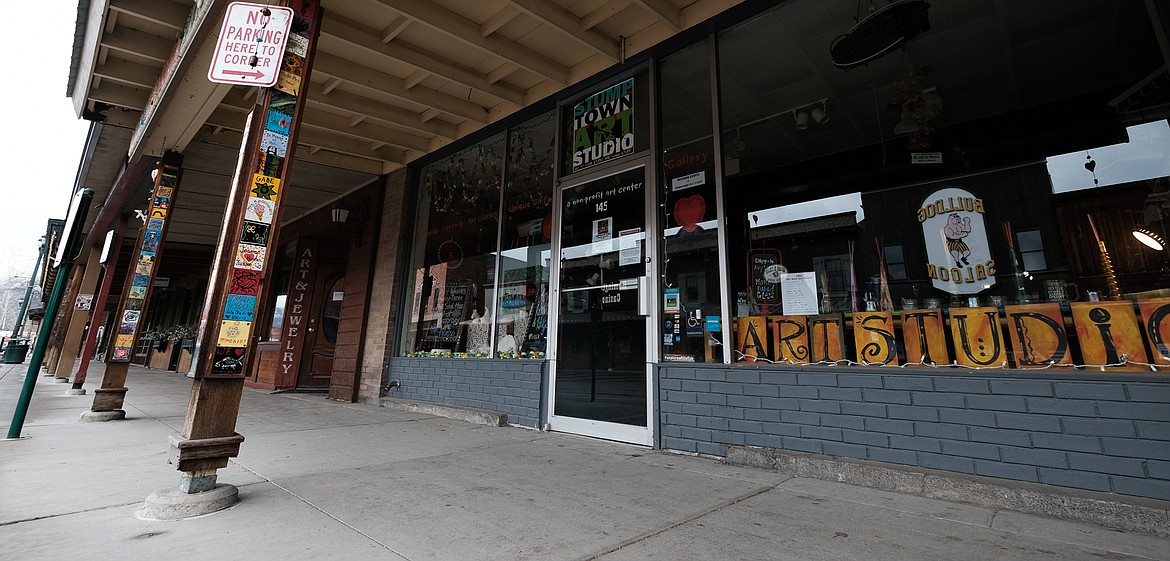 As the coronavirus outbreak forces closures and remote work, businesses in Whitefish are finding different ways to stay afloat. Central Avenue remained quiet Monday afternoon. (Daniel McKay/Whitefish Pilot)