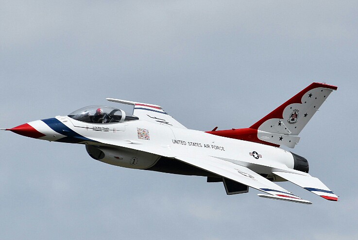 Patrick Rohrbach’s F-16 model in flight. (Photo provided)
