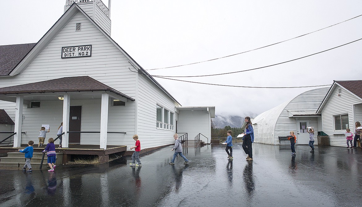 Deer Park School gets grant for new bathroom, but it needs a contractor