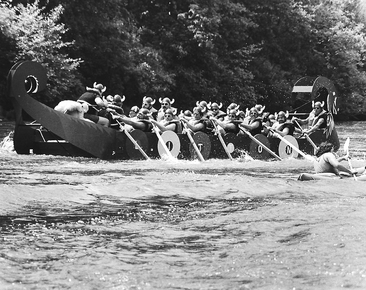 In another example of the team building exercises Blackwell loved, he participated with the Grants Pass Litton team in the Boatnik Days race in 1979 when Lee was general manager of the Litton plant there.
