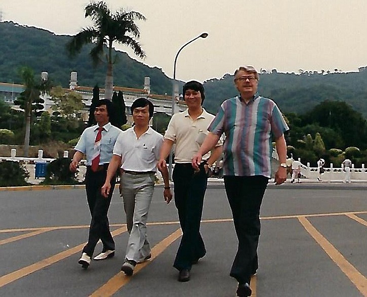 Lee Blackwell, right, walking along with owners of a Taiwanese factory. From 1984-1986 Lee operated Laurel Burch, Inc., jewelry export office in Taipei, Taiwan, and regularly had to negotiate with factory owners for the best prices, leveraging the trust he built with them over the years.
