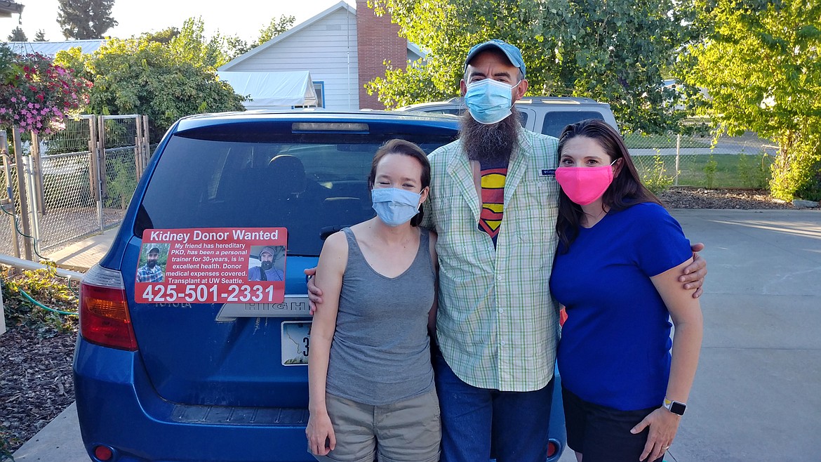 Dr. Jessica Valentine, left, poses with her husband Sov Valentine, who desperately needs a kidney transplant, and Krista Standeford, the local woman who is donating her own kidney to Sov. (Chuck Bandel/Valley Press)