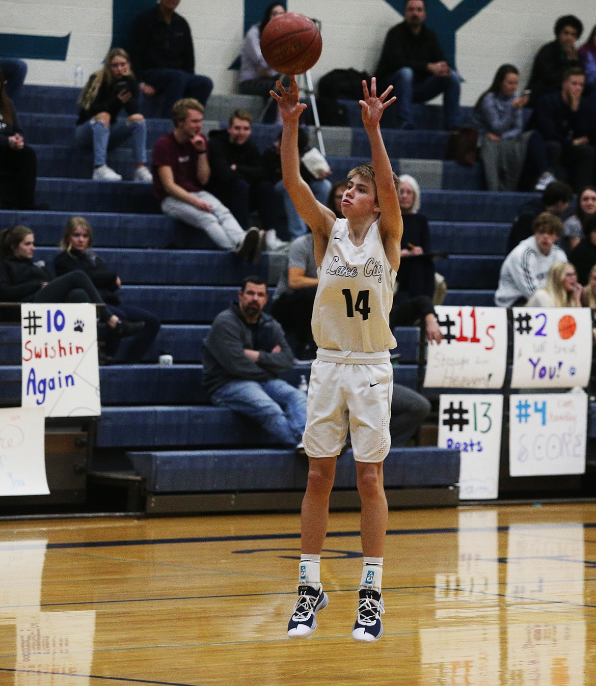 Lake City’s Kolton Mitchell shoots a 3-pointer against Lakeland last Tuesday.