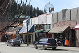 City backs gradual reopening