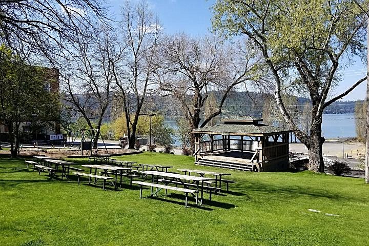 The Harrison city park before the summer bloom.