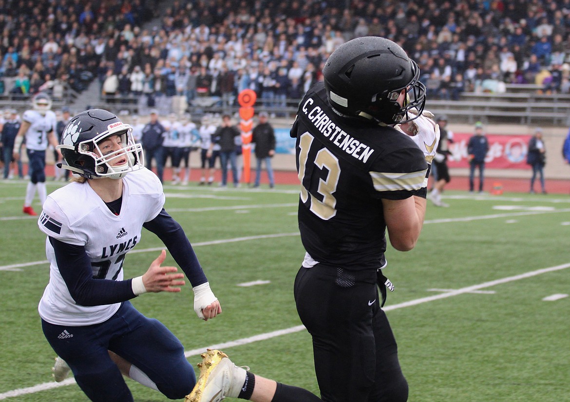 Casey McCarthy/Columbia Basin Herald Cooper Christensen hauls in the catch near the sideline for Royal on the team’s way to their fourth title in five years.