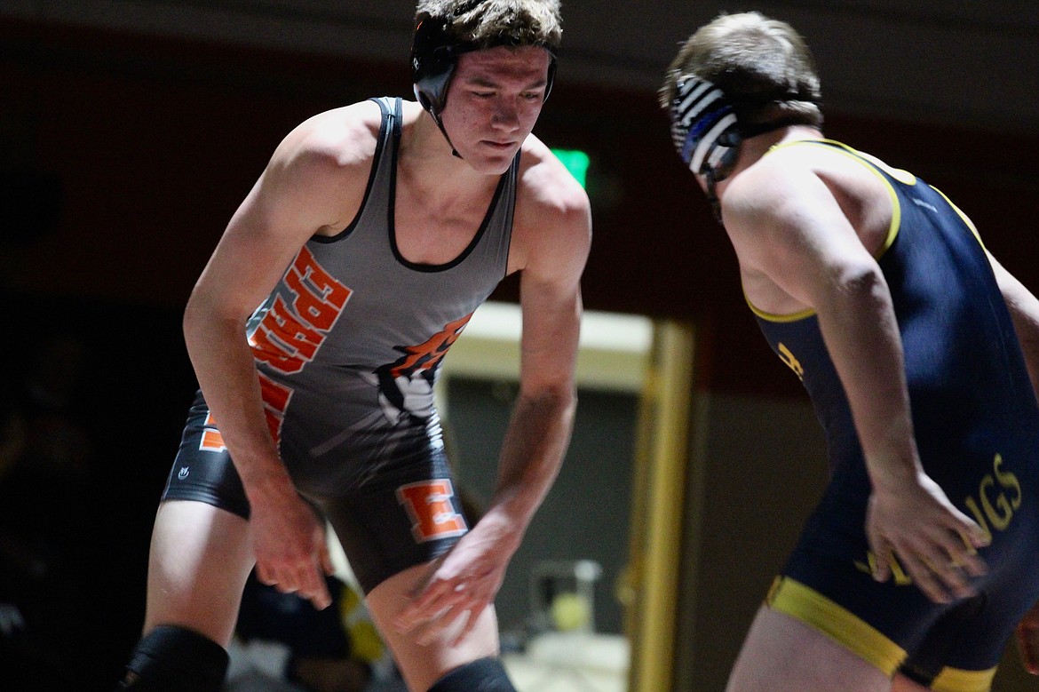 Casey McCarthy/Columbia Basin Herald Ephrata’s Carter Mills sizes up his opponent from Selah before going in for his move on Thursday night at Ephrata High School