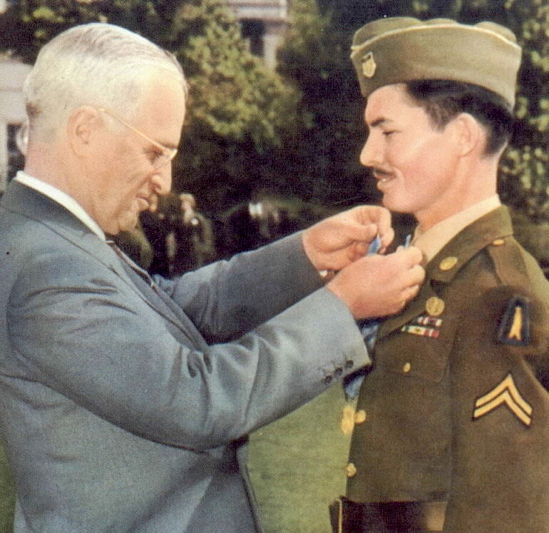 Public domain photo
President Harry Truman awarding the Medal of Honor to conscientious objector Desmond Doss in 1945.