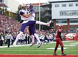 No. 6 Washington tops No. 23 Washington State 45-17
