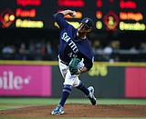 Manny Machado, Orioles slam past slumping Mariners, 11-3