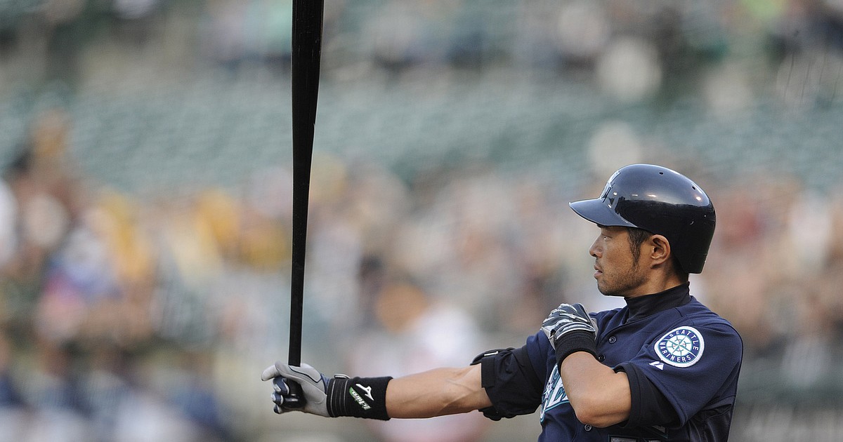 Nostalgic opening to 2018: Ichiro will be in outfield again for the Mariners  - The Columbian