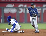 Hernandez solid, Mariners sharp in 8-3 win over Royals