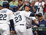 Gordon gives Ichiro fitting tribute in Mariners' win vs A's