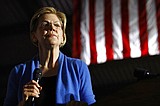 Warren huddles with advisers, reassesses presidential race