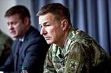 Army closing recruiting stations, moves effort online