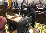 Tennessee lawmakers pass budget, recess amid virus outbreak