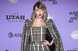 Taylor Swift surprises some of her fans with money donations