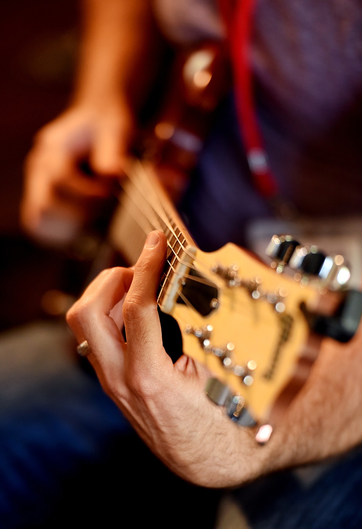 Dweezil Zappa plays a few notes.