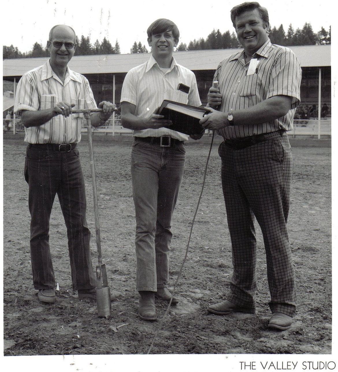 &#151;Courtesy photo
Do you know who these men are and what they are doing? If you have an answer, please email doyouremember@meadowcrk.com. If you would like to stay anonymous, just let us know.