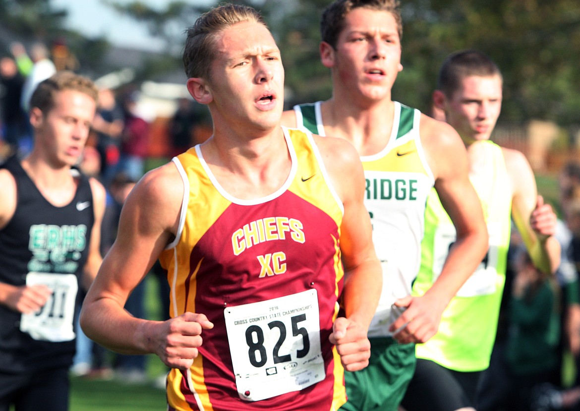 Rodney Harwood/Columbia Basin Herald
Moses Lake&#146;s Zach Owens works his way through the elite field of Class 4A runners on Saturday at the state cross country meet on Sun Willow Golf Course in Pasco.