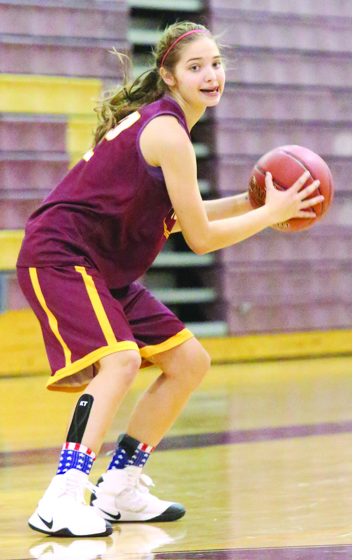 Connor Vanderweyst/Columbia Basin Herald
Kiera McPartland handles the ball during practice.