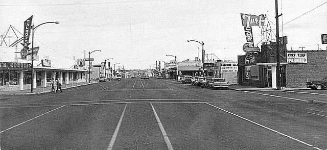 Dennis L. Clay photo
This photo is also not dated. However, note Sportsman&#146;s Corner is on the other side of the street.