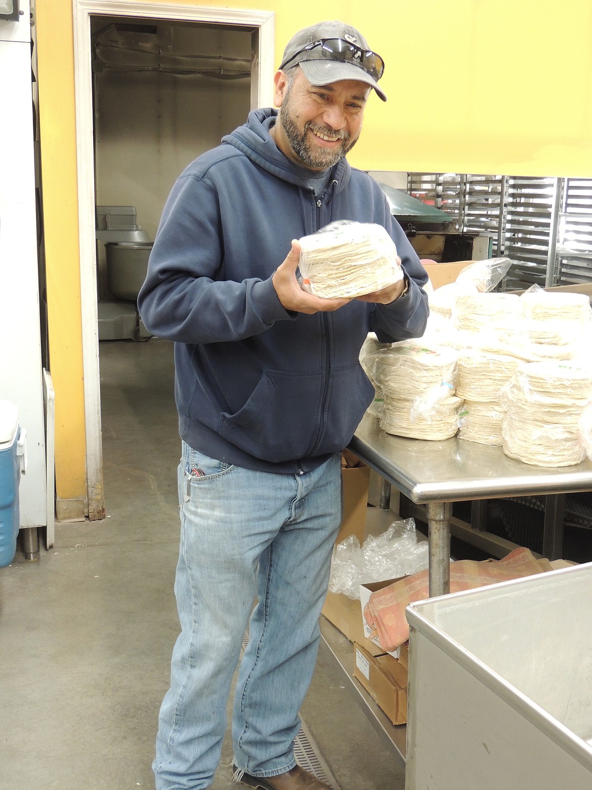 Ted Escobar/The Sun Tribune 
Porfirio Luna told his friends in Mattawa that he would make their tortillas.