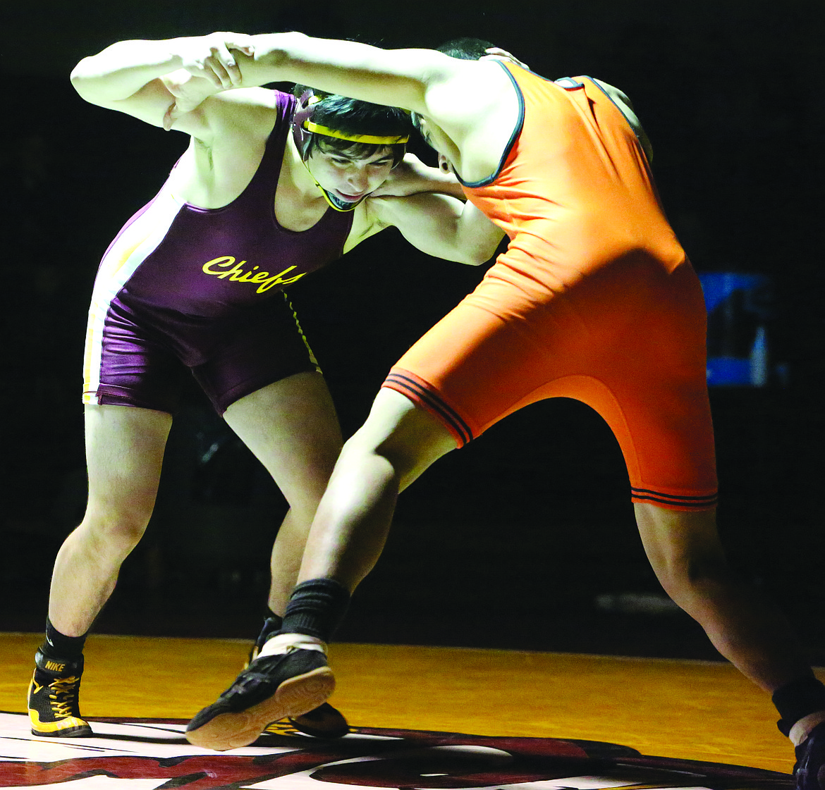 Connor Vanderweyst/Columbia Basin Herald
Moses Lake's Bailey Sanchez grapples with Davis' Alexander Huizar.