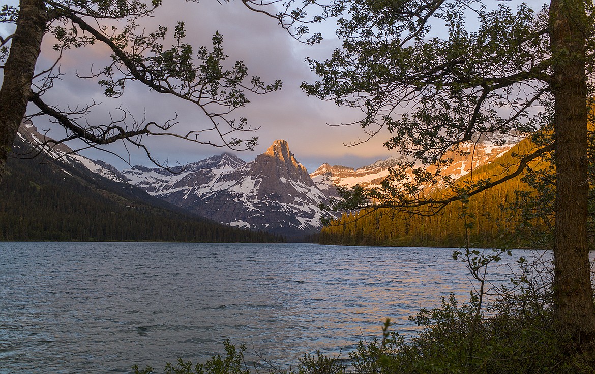 Glenn&#146;s Lake at dawn in Glacier National Park.