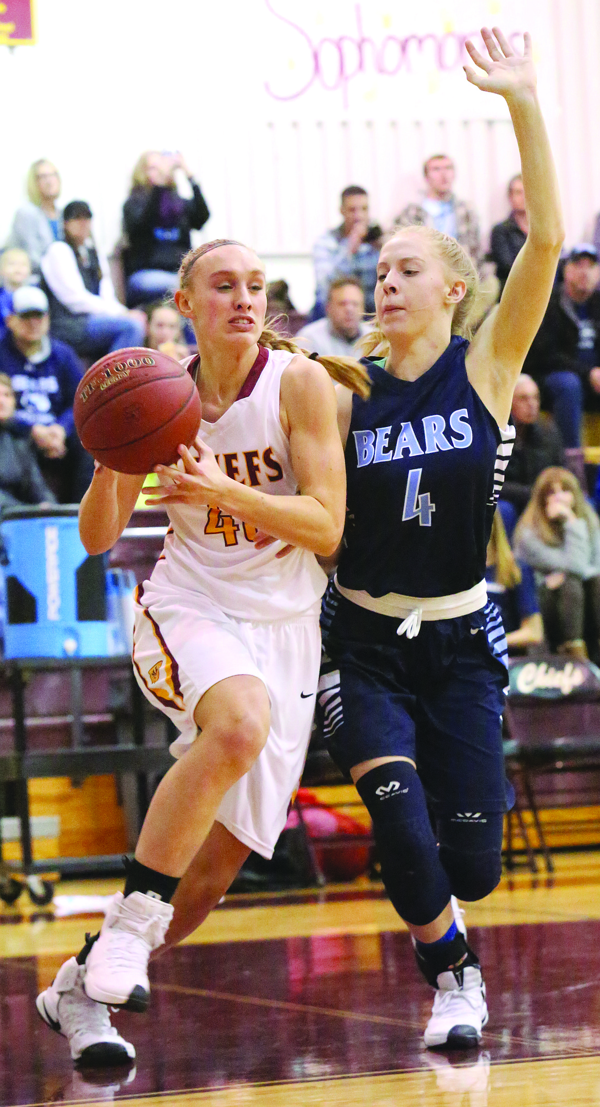 Connor Vanderweyst/Columbia Basin Herald
Moses Lake forward Abby Rathbun (left) drives to the basket.