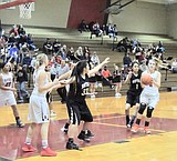 Royal girls basketball drop 2 in SCAC hoops over weekend