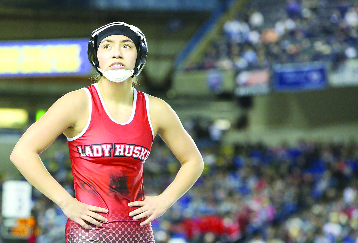 Connor Vanderweyst/Columbia Basin Herald
Nikki Velazquez of Othello takes a breather during her semifinal match.