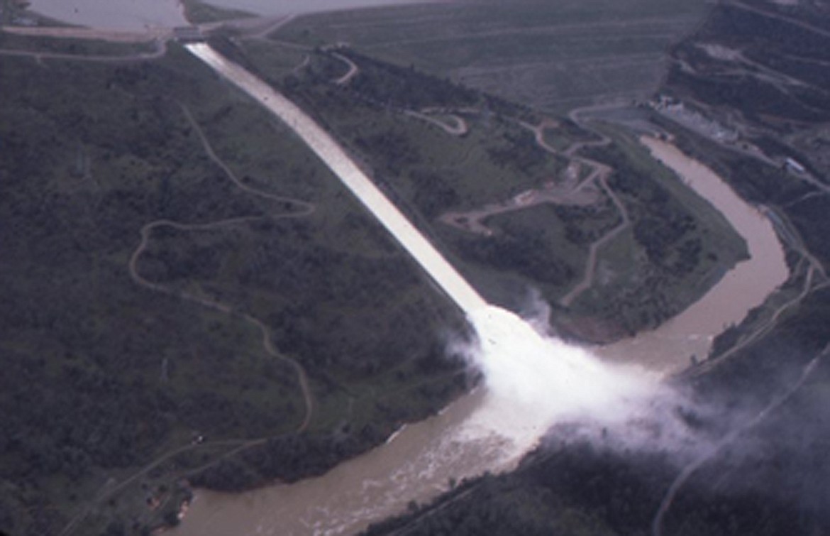 Water rushes down the Oroville Dam&#146;s spillway during the 1986 flooding event.