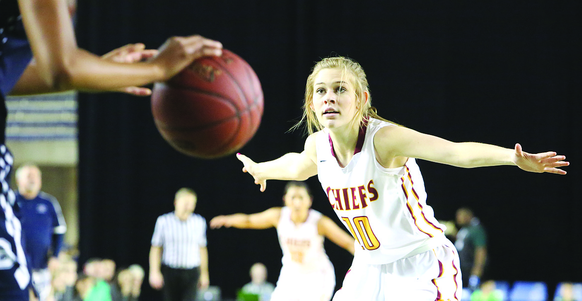 Connor Vanderweyst/Columbia Basin Herald
Moses Lake guard Ellie Mayo pressures a Bellarmine Prep ballhandler.