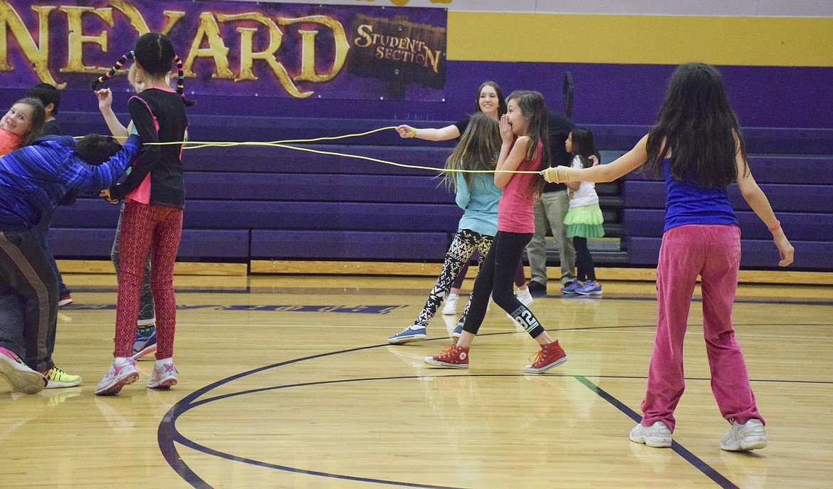 LINDERMAN ELEMENTARY School students snare their classmates during the Jump Rope for Heart event on March 1. (Brett Berntsen/Lake County Leader)