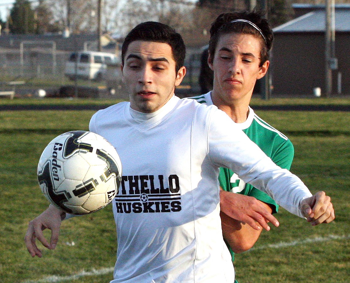 Rodney Harwood/Columbia Basin HeraldJose Andrade (18) of Othello controls the ball during the second half of Friday's non-league match against Lakeside from Nine Mile Falls.