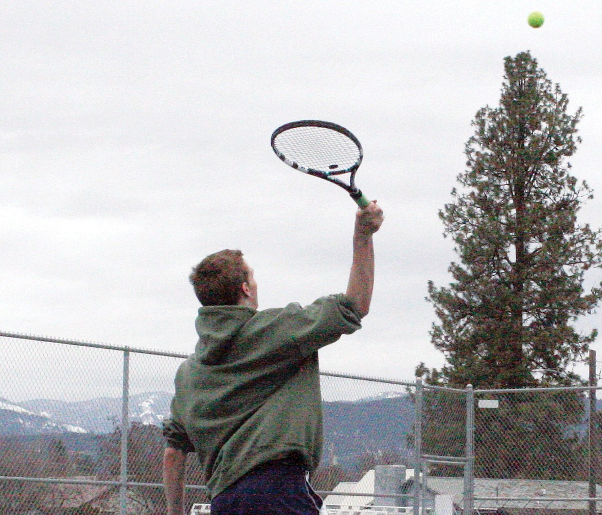 Senior Logger Colin Maloney anticipating a volley during Tuesday night&#146;s practice. (Bethany Rolfson/TWN)