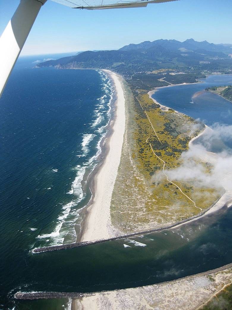 HOTO COURTESY MARITIME ARCHAEOLOGICAL SOCIETY
Nehalem Spit site in Oregon where beeswax from the Philippines and other artifacts were found, possibly from a Manila galleon wrecked somewhere nearby over 300 years ago