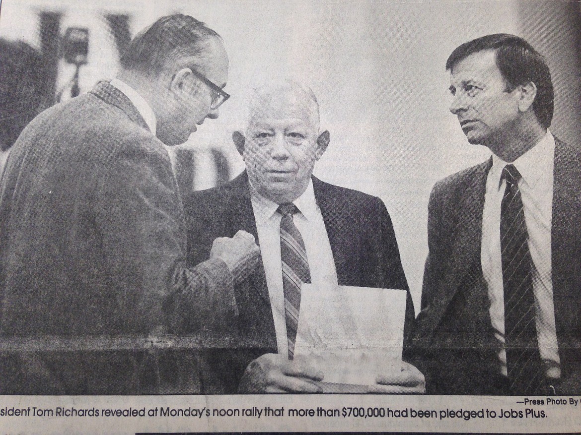 From left, Tom Richards, Frank Henderson and Jim Faucher talk about fundraising for Jobs Plus in March 1987.