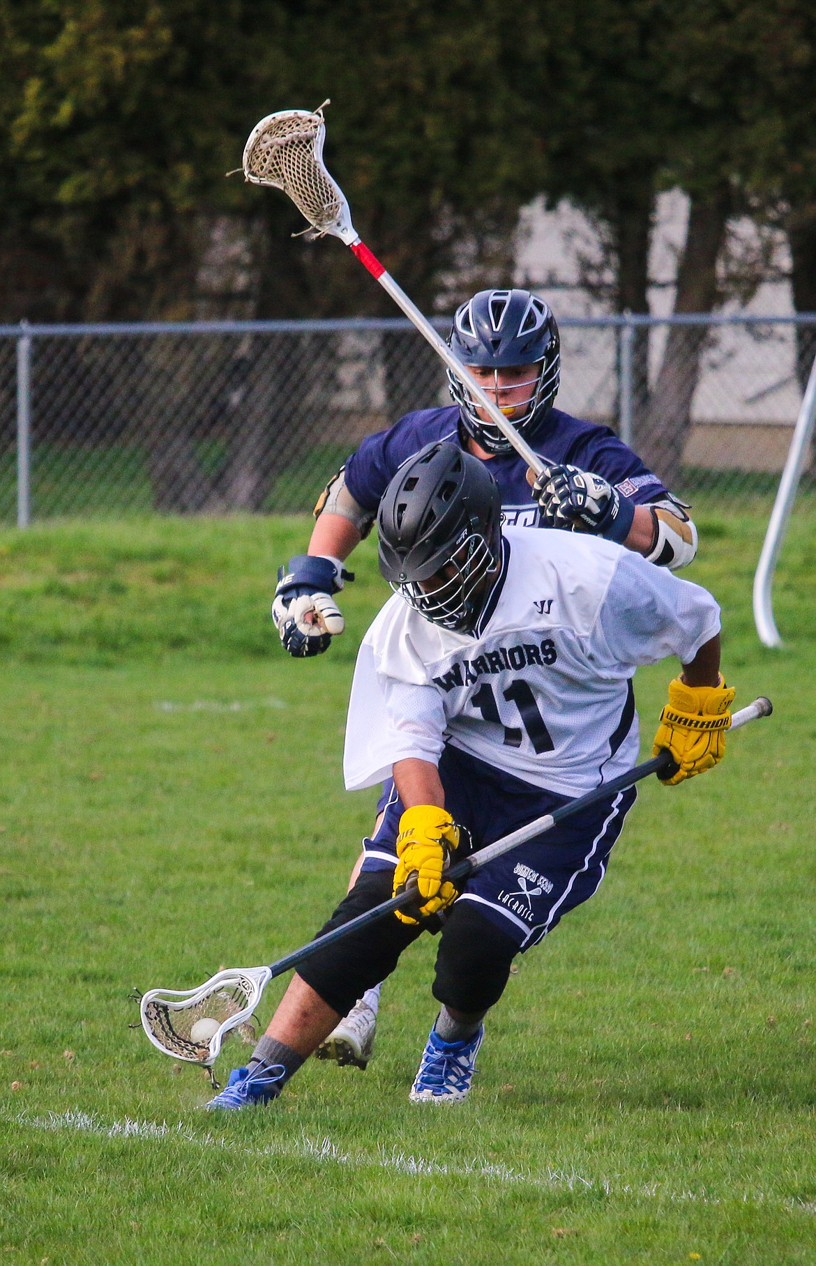 Photo by MANDI BATEMAN
Eli Smith recovering the ground ball.