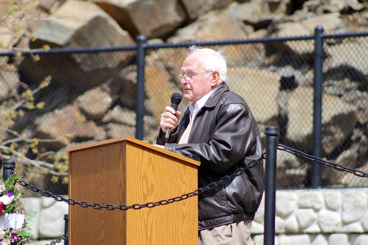 Featured speaker Dale Lavigne addresses the crowd at the memorial.