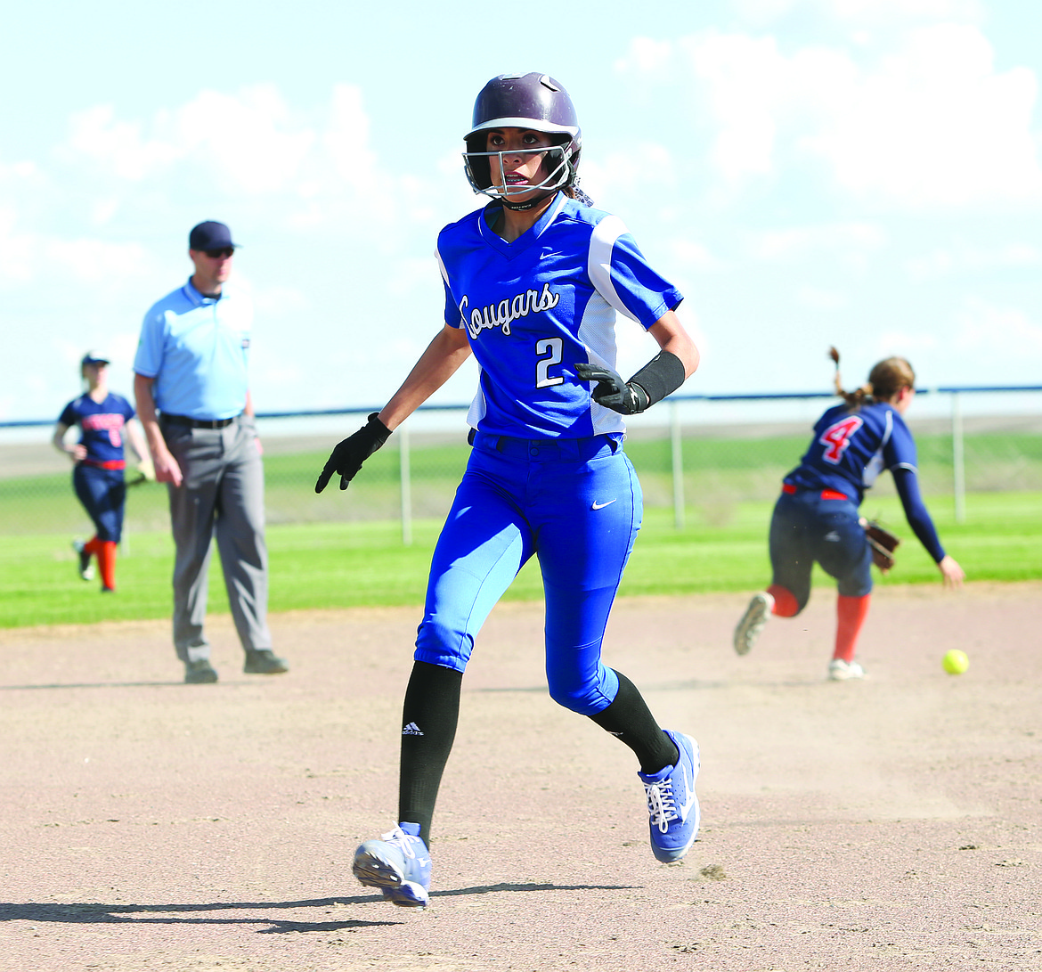 Connor Vanderweyst/Columbia Basin Herald
Warden's Kassandra Rodriguez (2) runs to third base against College Place.