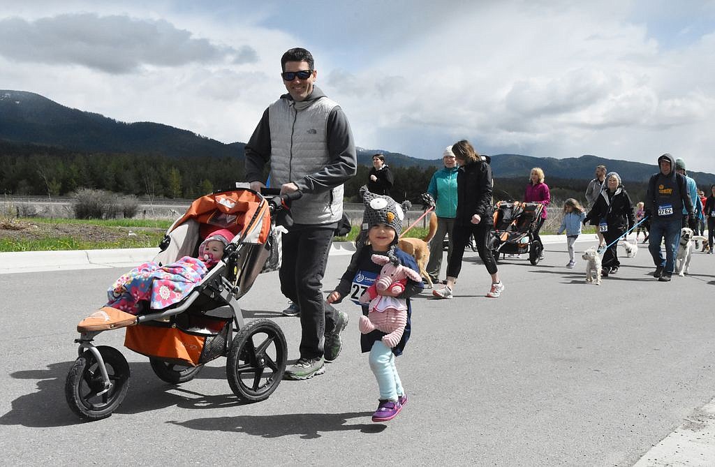 Runners and their dogs competed in the 8th annual WAG race Sunday morning at the Whitefish Hugh Rogers WAG dog park. (Heidi Desch/Whitefish Pilot)