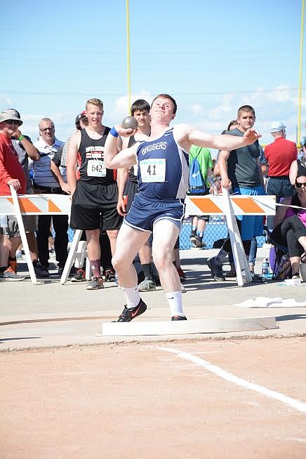 Photo by ROBERT LAVALA
Zack Egge at the shot put, finished ninth place at State.