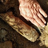 Live missile warhead unearthed near Warden