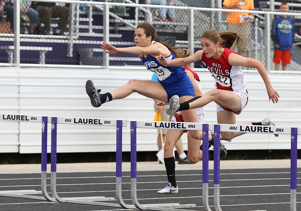 Kaitlyn Casazza competes in the 100 hurdles. (Kylie Richeter photo)