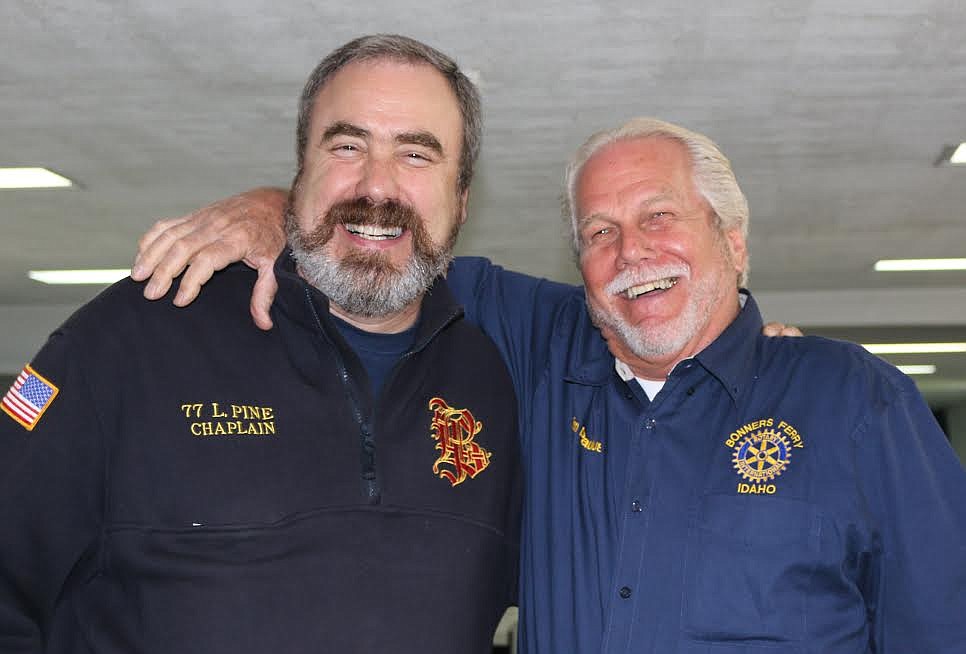 Photo by MANDI BATEMAN
Chaplain Len Pine and Jim Paulus having fun at the picnic.