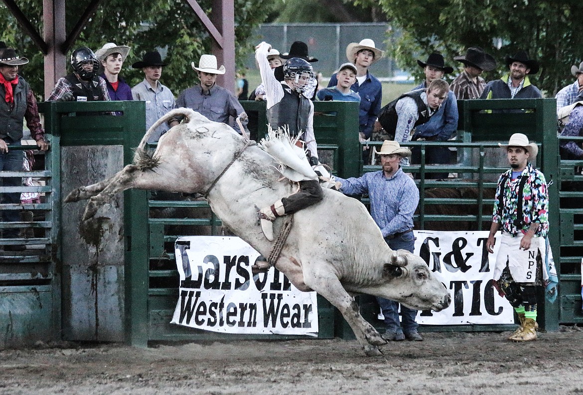 Photo by Mandi Bateman

As the sun went down, the competion kicked up,