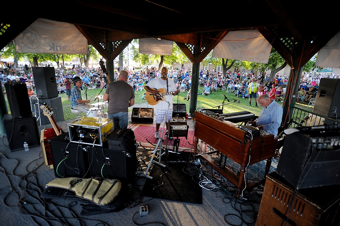 ANDRE FLOYD and Mood Iguana play at Picnic in the Park in Kalispell. (Brenda Ahearn/This Week in the Flathead)